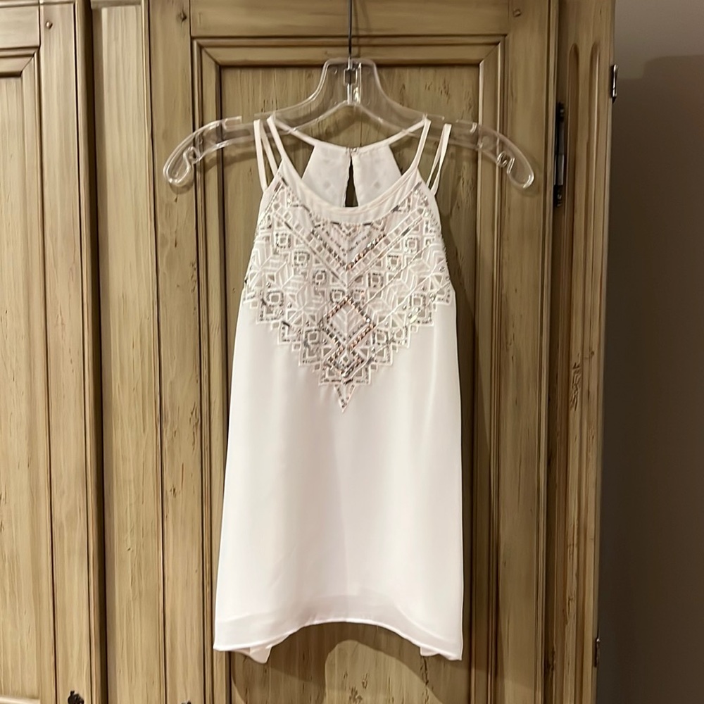 Parker sized small razor back tank with silver appliqué